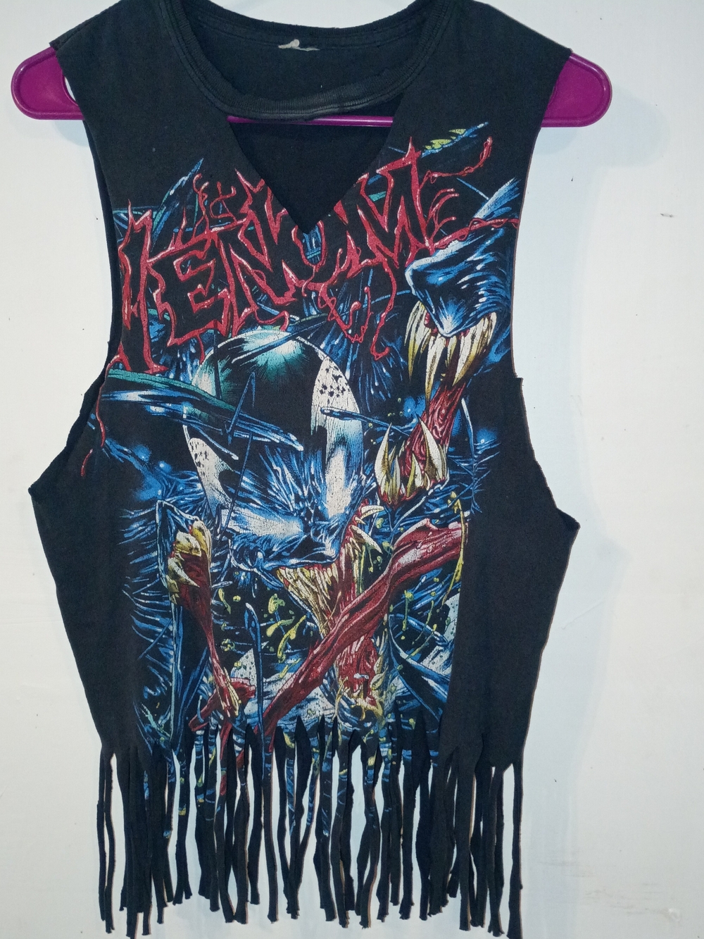 Juniors *Venom* Graphic Fringe Muscle Tee❤️🔥